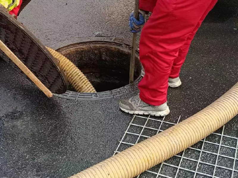 郑东新区疏通下水道 专业抽化粪池 郑州尤尤清洁公司